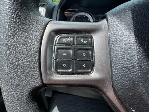 Used 2021 RAM 1500 Classic SLT RWD image 23