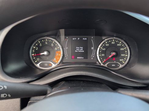 Used 2023 Jeep Renegade Latitude AWD/4WD image 26