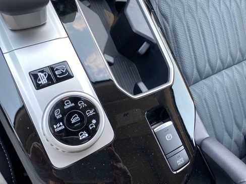 New 2026 Mitsubishi Outlander SEL AWD/4WD image 18
