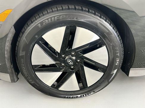 Used 2023 Hyundai Ioniq 6 SE w/ Cargo Package RWD image 11