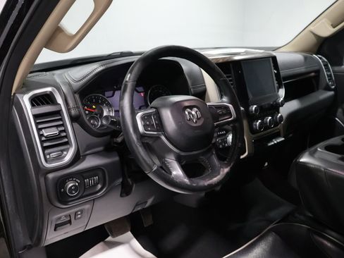 Used 2019 RAM 1500 Laramie image 16