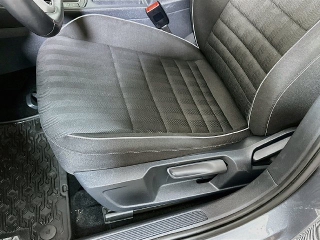 Certified 2023 Volkswagen Jetta Sport FWD image 19