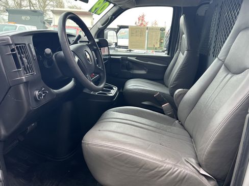 Used 2009 Chevrolet Express 3500 image 14