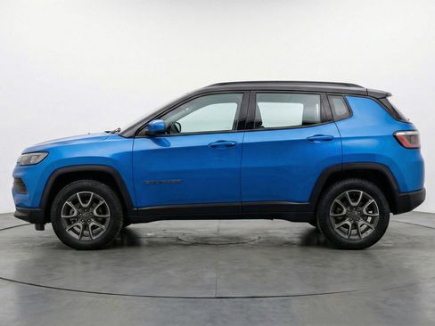 Used 2025 Jeep Compass Trailhawk AWD/4WD image 5