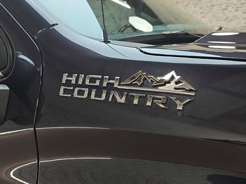 Used 2023 Chevrolet Silverado 1500 High Country w/ Technology Package image 11