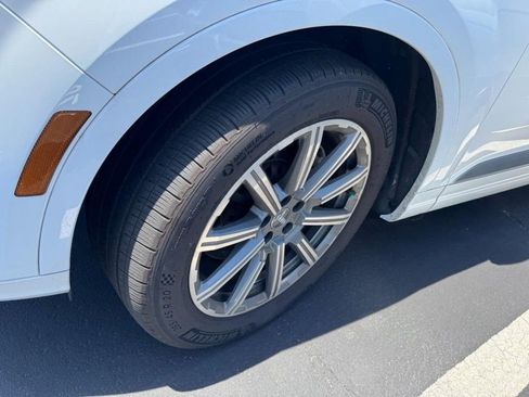 Used 2018 Audi Q7 3.0T Prestige AWD/4WD image 4