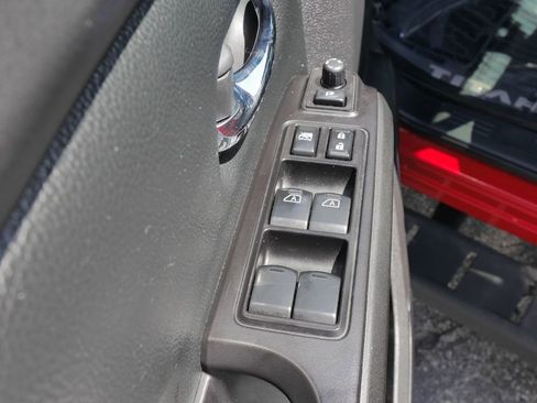 Used 2021 Nissan Titan PRO-4X w/ Pro-4x Convenience Package AWD/4WD image 20