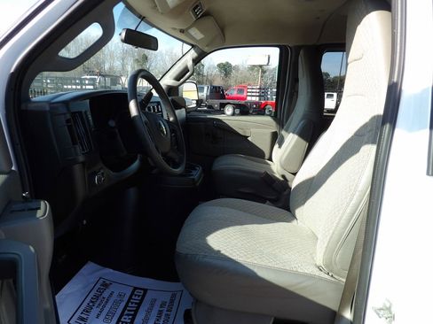 Used 2024 Chevrolet Express 3500 LS image 17