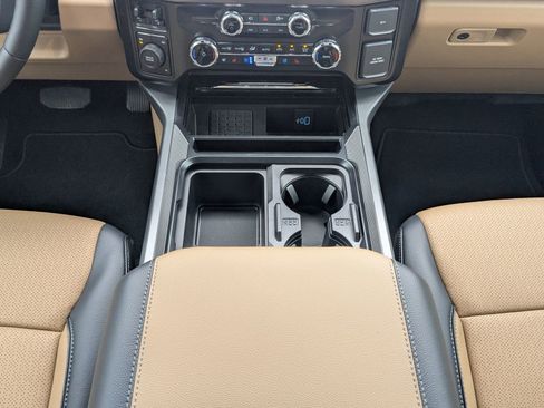 New 2026 Ford F250 Lariat w/ Black Appearance Package image 19