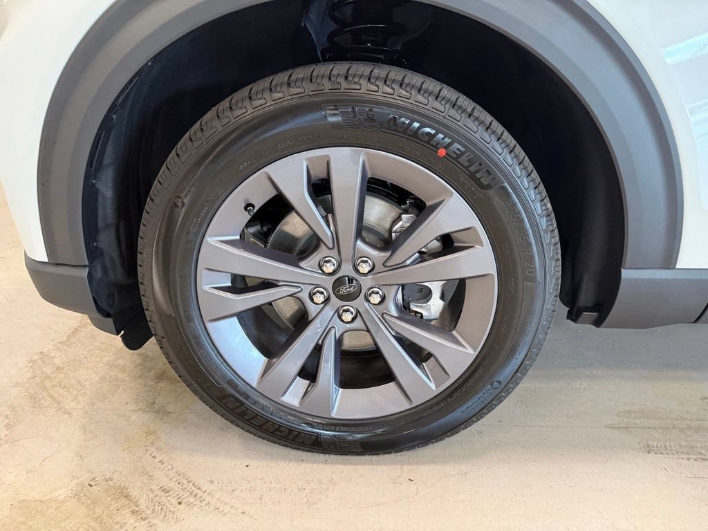 New 2026 Ford Explorer Active w/ Active Comfort Package AWD/4WD image 38