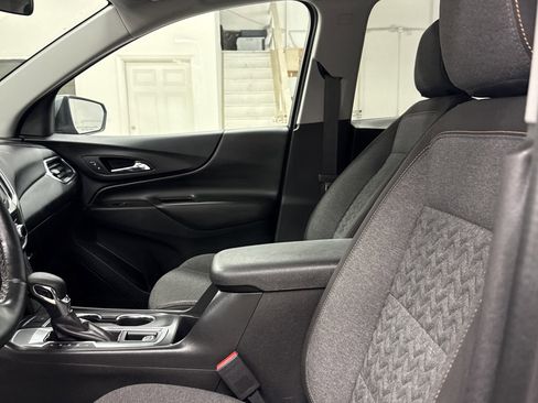 Used 2023 Chevrolet Equinox LT image 4