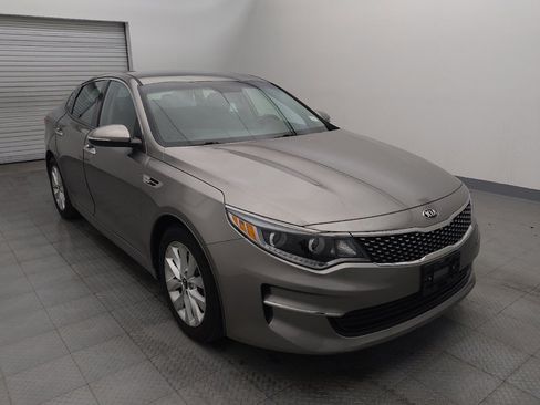 Used 2016 Kia Optima EX image 13
