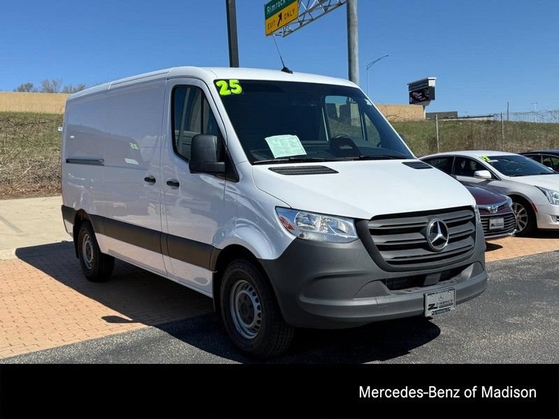 Used 2025 Mercedes-Benz Sprinter 2500 image 1