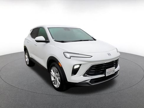 Used 2025 Buick Encore GX Preferred image 3