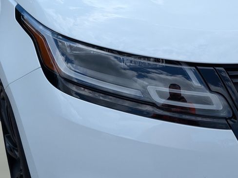 Used 2022 Land Rover Range Rover Velar R-Dynamic S AWD/4WD image 9