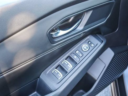 Used 2025 Honda Accord SE image 22