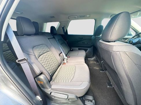 New 2025 Nissan Pathfinder SV image 30