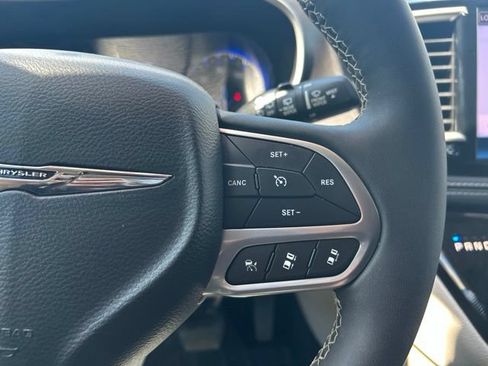 Used 2023 Chrysler Pacifica Touring-L w/ Road Tripper Package AWD/4WD image 24