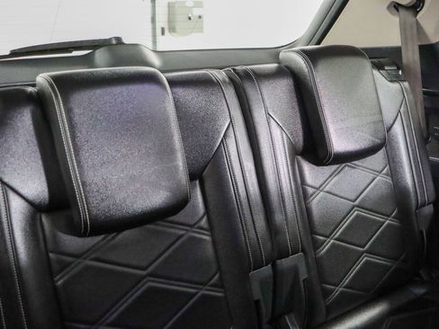 Used 2024 Volkswagen Atlas SE image 29