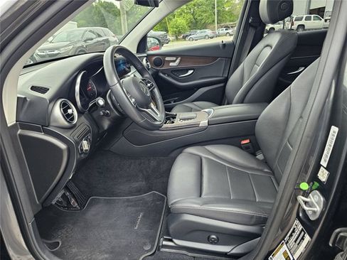 Used 2021 Mercedes-Benz GLC 300 4MATIC image 37