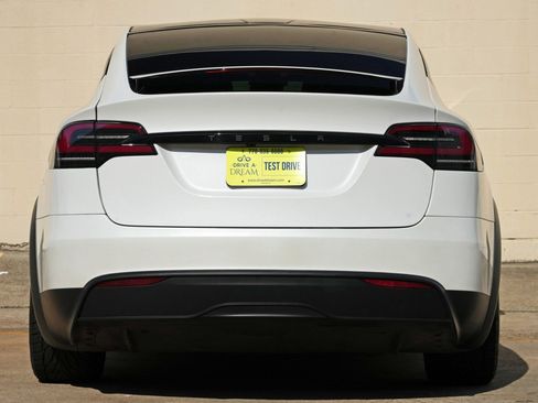 Used 2024 Tesla Model X AWD/4WD image 11