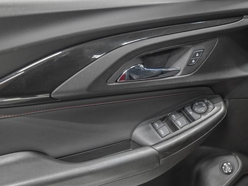 Used 2023 Chevrolet TrailBlazer RS w/ Sun and Liftgate Package image 13