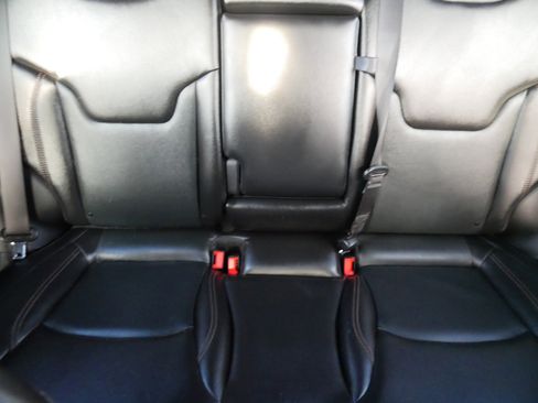 Used 2023 Jeep Compass Limited image 13