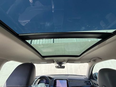 Certified 2025 Volkswagen Atlas SEL image 13