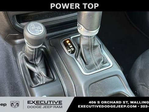 Used 2024 Jeep Wrangler Unlimited Sahara w/ Technology Group AWD/4WD image 19