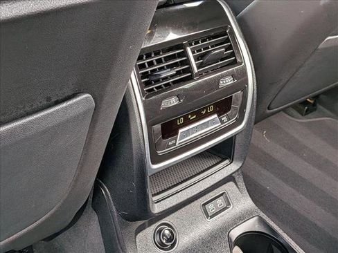 Used 2023 BMW X7 xDrive40i w/ M Sport Package image 19