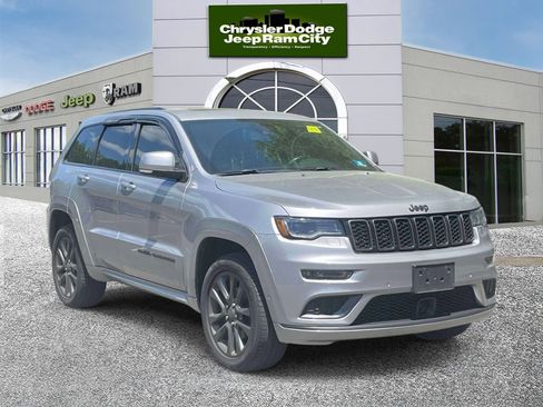 Used 2018 Jeep Grand Cherokee High Altitude AWD/4WD image 4