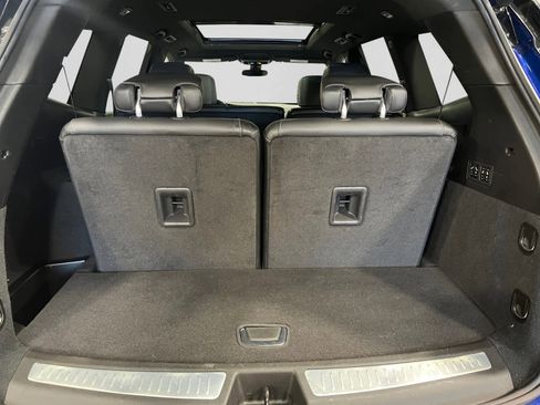 Used 2024 Cadillac XT6 Premium Luxury AWD/4WD image 4