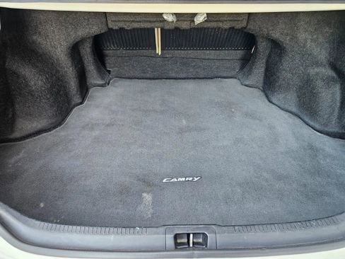 Used 2014 Toyota Camry LE image 18