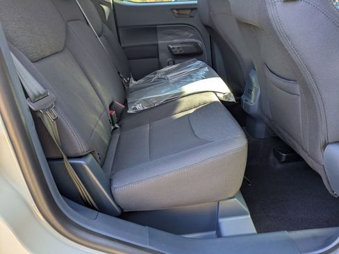 New 2025 Ford Maverick XL w/ Equipment Group 102A image 31