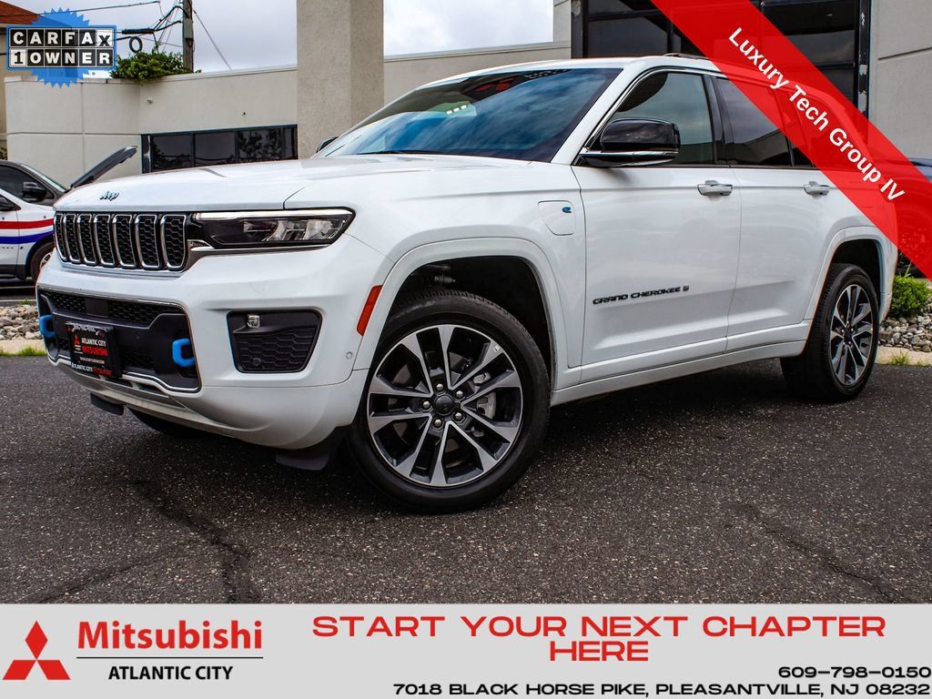 Used 2023 Jeep Grand Cherokee Overland w/ Luxury Tech Group IV AWD/4WD image 1