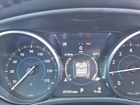 Used 2018 Jaguar XE Premium image 15