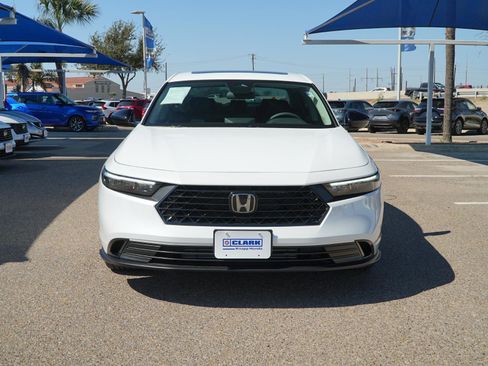 Used 2025 Honda Accord SE image 2