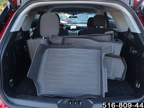 Used 2024 Ford Explorer XLT image 32