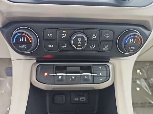 Used 2023 GMC Acadia Denali w/ Denali Ultimate Package image 26