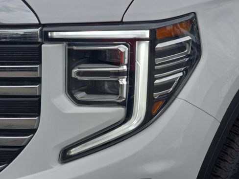 Used 2026 GMC Sierra 1500 SLT w/ SLT Premium Plus Package AWD/4WD image 33