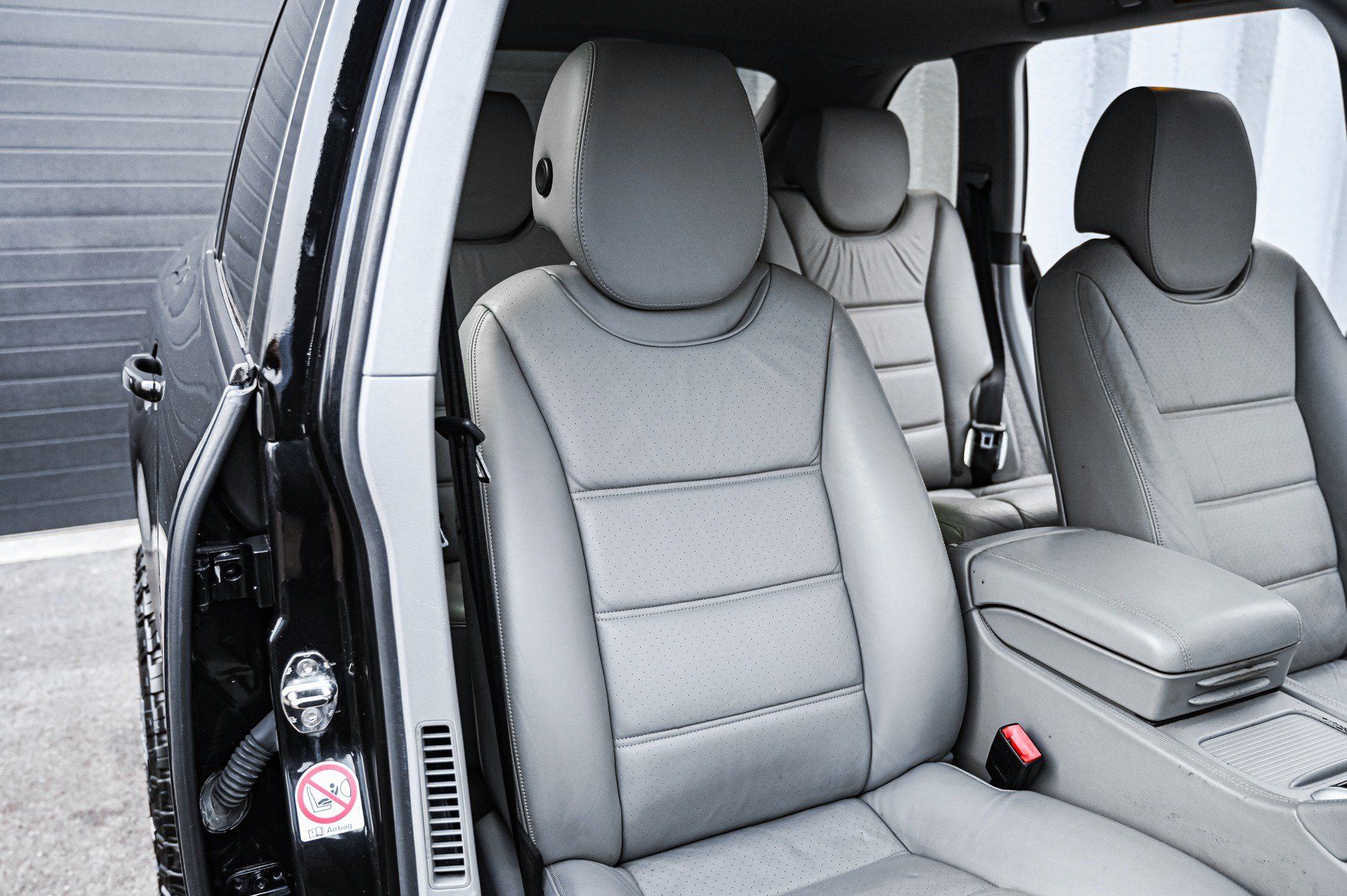 Used 2004 Porsche Cayenne S AWD/4WD image 33