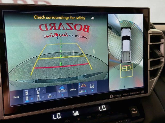 Used 2024 Toyota Tundra Platinum AWD/4WD image 17