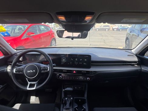 Used 2025 Kia K5 LXS image 32