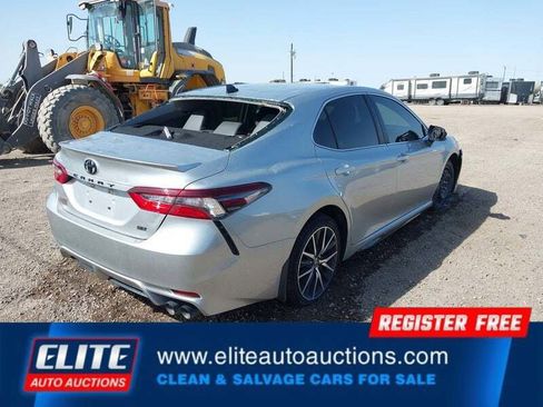 Used 2021 Toyota Camry SE image 7