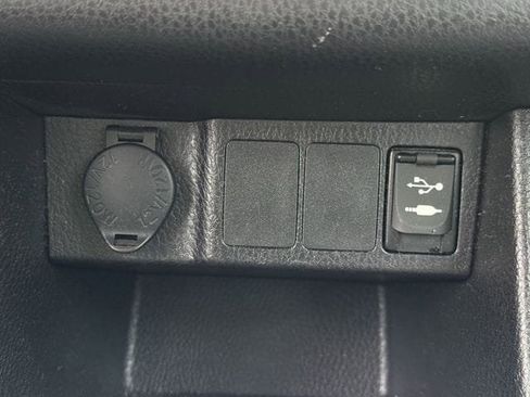 Used 2017 Toyota Corolla LE FWD image 21