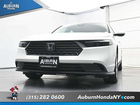 Used 2023 Honda Accord LX image 24