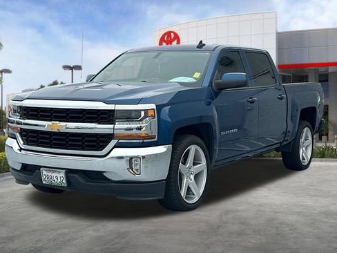 Used 2017 Chevrolet Silverado 1500 LT w/ All Star Edition RWD image 3