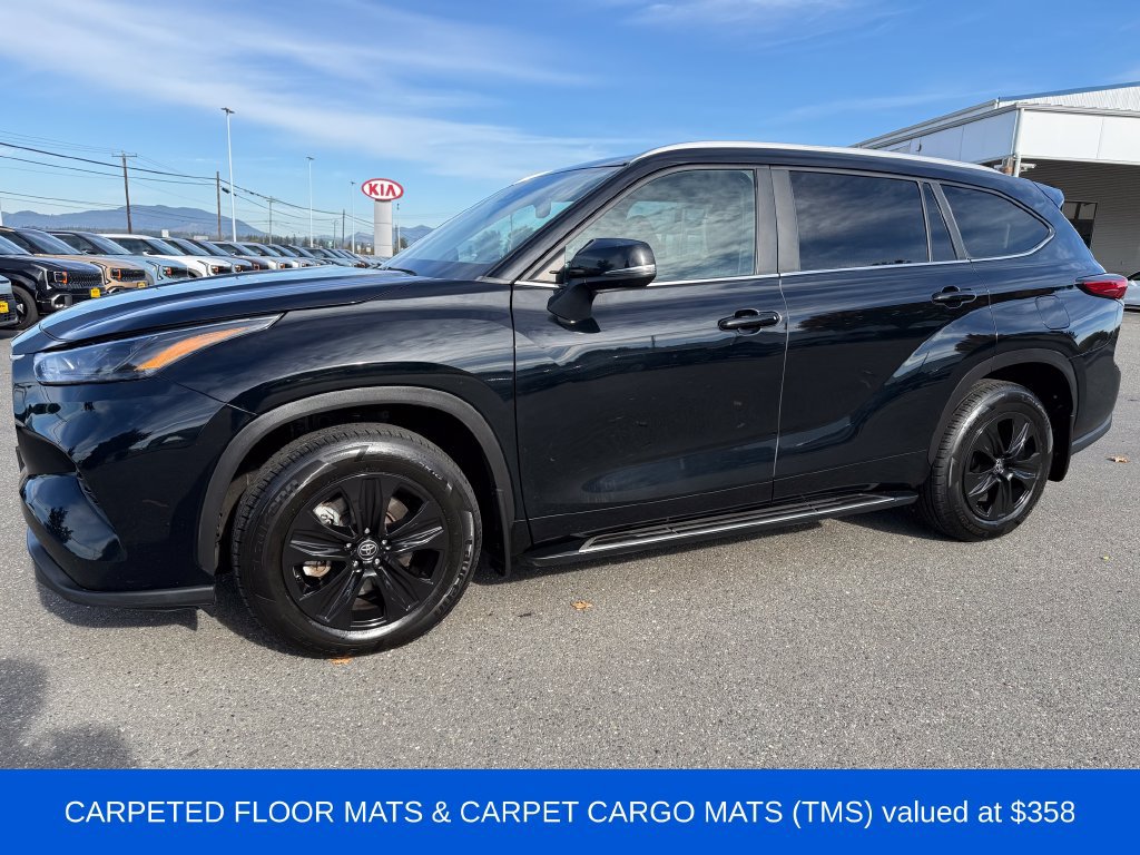 Used 2023 Toyota Highlander XLE AWD/4WD image 3