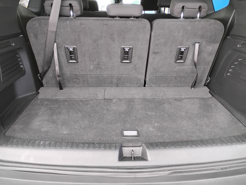 Used 2025 GMC Acadia Elevation image 19