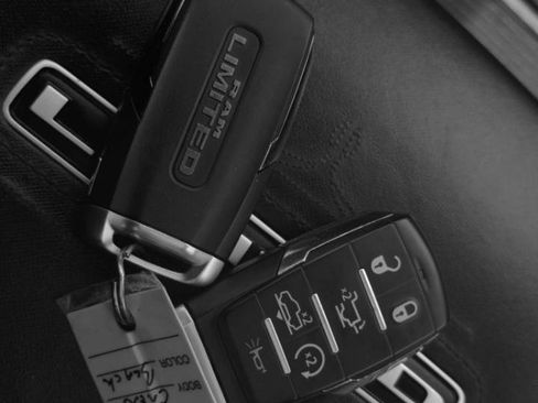 Used 2019 RAM 1500 Limited AWD/4WD image 26